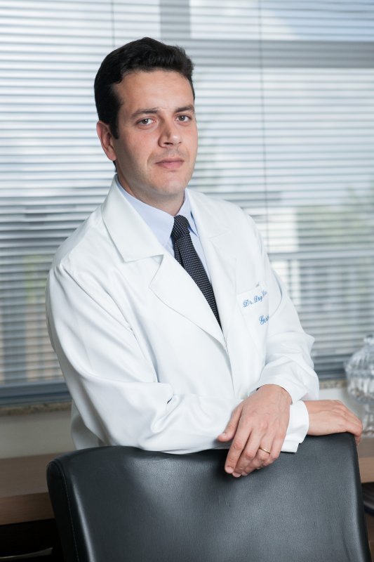 DR. DIOGO KALLAS